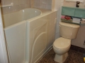 walk-in tub